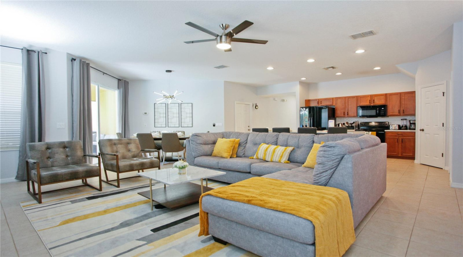KISSIMMEE, Florida 34746, 4 Bedrooms Bedrooms, ,4 BathroomsBathrooms,Residential,For Sale,LAS FUENTES,0,MFRS5134230