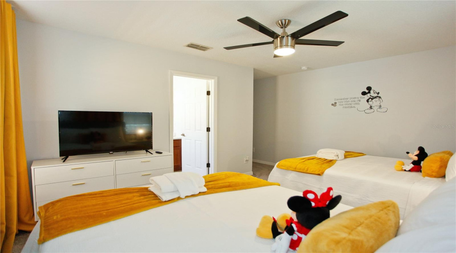 KISSIMMEE, Florida 34746, 4 Bedrooms Bedrooms, ,4 BathroomsBathrooms,Residential,For Sale,LAS FUENTES,0,MFRS5134230