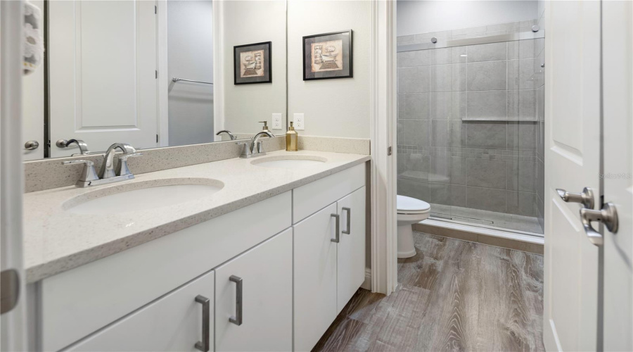 ORLANDO, Florida 32836, 7 Bedrooms Bedrooms, ,7 BathroomsBathrooms,Residential,For Sale,CHILTON,0,MFRO6342273