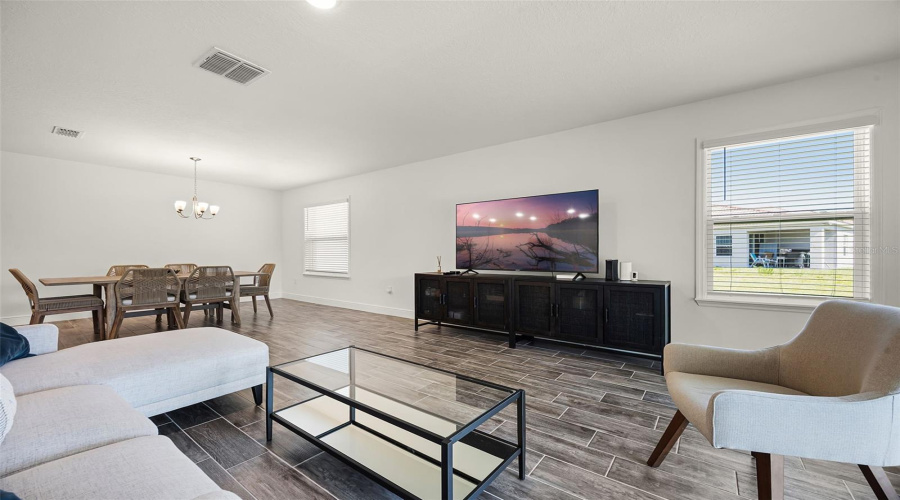 DAVENPORT, Florida 33837, 4 Bedrooms Bedrooms, ,3 BathroomsBathrooms,Residential,For Sale,OAK BLUFF,0,MFRO6321580