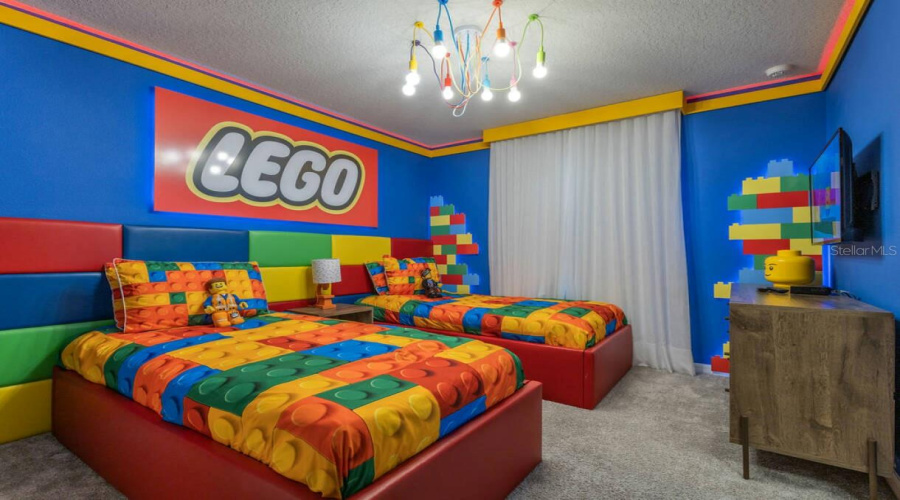 DAVENPORT, Florida 33897, 10 Bedrooms Bedrooms, ,8 BathroomsBathrooms,Residential,For Sale,LELANI,0,MFRO6341538