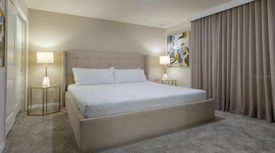 DAVENPORT, Florida 33897, 10 Bedrooms Bedrooms, ,8 BathroomsBathrooms,Residential,For Sale,LELANI,0,MFRO6341538