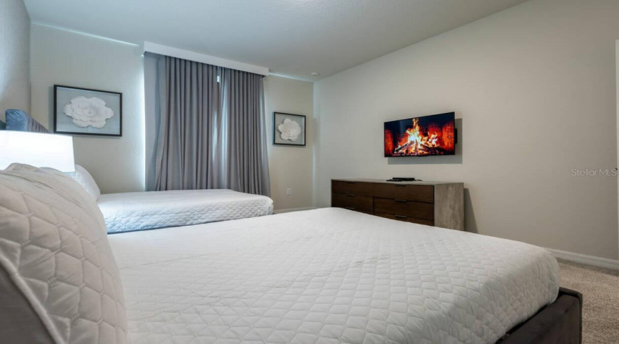 DAVENPORT, Florida 33897, 10 Bedrooms Bedrooms, ,8 BathroomsBathrooms,Residential,For Sale,LELANI,0,MFRO6341538