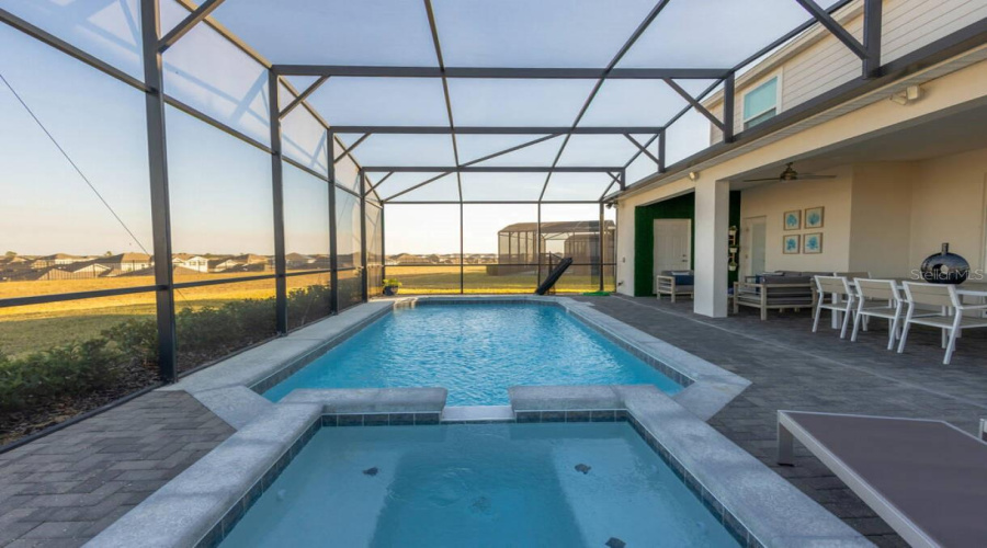 DAVENPORT, Florida 33897, 10 Bedrooms Bedrooms, ,8 BathroomsBathrooms,Residential,For Sale,LELANI,0,MFRO6341538
