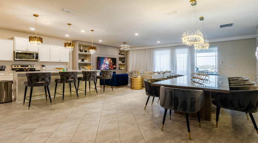 DAVENPORT, Florida 33897, 10 Bedrooms Bedrooms, ,8 BathroomsBathrooms,Residential,For Sale,LELANI,0,MFRO6341538