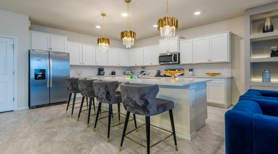 DAVENPORT, Florida 33897, 10 Bedrooms Bedrooms, ,8 BathroomsBathrooms,Residential,For Sale,LELANI,0,MFRO6341538