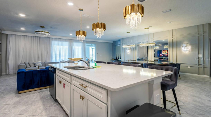 DAVENPORT, Florida 33897, 10 Bedrooms Bedrooms, ,8 BathroomsBathrooms,Residential,For Sale,LELANI,0,MFRO6341538