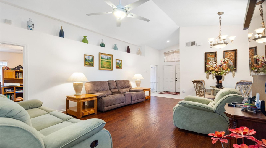 DAVENPORT, Florida 33897, 4 Bedrooms Bedrooms, ,2 BathroomsBathrooms,Residential,For Sale,HALSTEAD,0,MFRL4955691