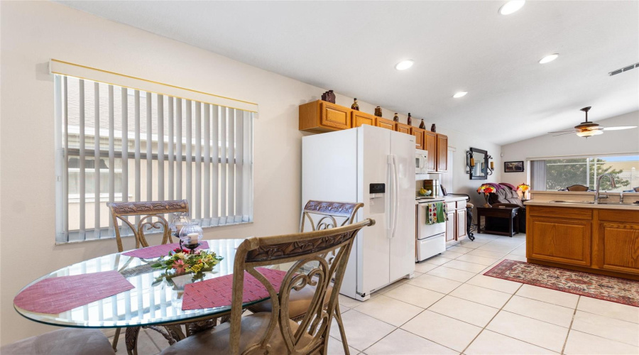 DAVENPORT, Florida 33897, 4 Bedrooms Bedrooms, ,2 BathroomsBathrooms,Residential,For Sale,HALSTEAD,0,MFRL4955691