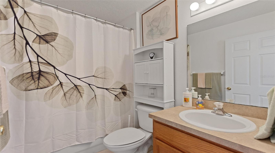DAVENPORT, Florida 33897, 4 Bedrooms Bedrooms, ,2 BathroomsBathrooms,Residential,For Sale,HALSTEAD,0,MFRL4955691
