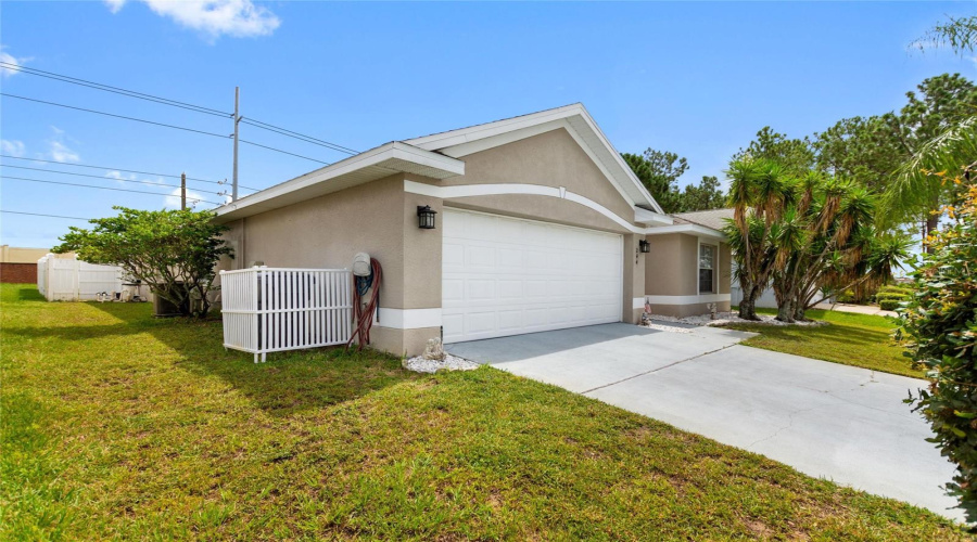 DAVENPORT, Florida 33897, 4 Bedrooms Bedrooms, ,2 BathroomsBathrooms,Residential,For Sale,HALSTEAD,0,MFRL4955691