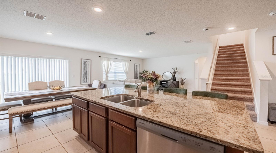 DAVENPORT, Florida 33837, 5 Bedrooms Bedrooms, ,3 BathroomsBathrooms,Residential,For Sale,LUDISIA,0,MFRL4955078