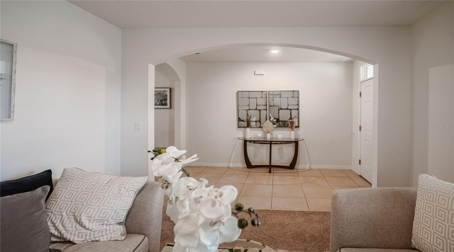 DAVENPORT, Florida 33837, 5 Bedrooms Bedrooms, ,3 BathroomsBathrooms,Residential,For Sale,LUDISIA,0,MFRL4955078