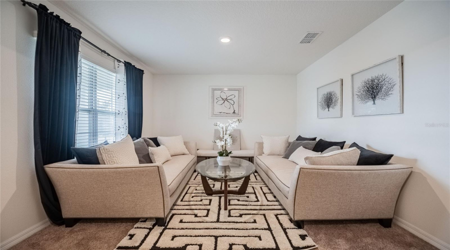 DAVENPORT, Florida 33837, 5 Bedrooms Bedrooms, ,3 BathroomsBathrooms,Residential,For Sale,LUDISIA,0,MFRL4955078