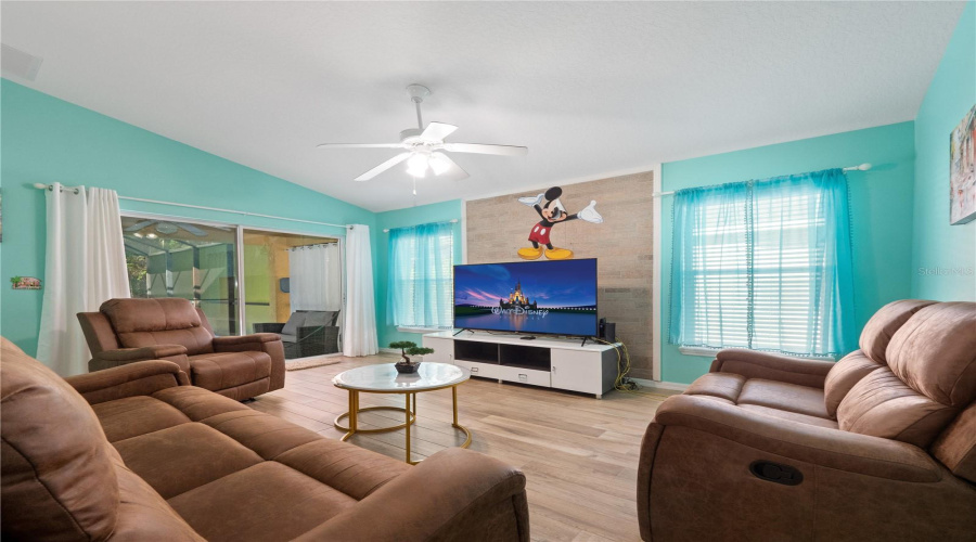 DAVENPORT, Florida 33896, 4 Bedrooms Bedrooms, ,3 BathroomsBathrooms,Residential,For Sale,SANDY RIDGE,0,MFRO6342621