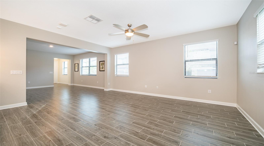 DAVENPORT, Florida 33896, 4 Bedrooms Bedrooms, ,3 BathroomsBathrooms,Residential,For Sale,PAYNE STEWART,0,MFRO6341046