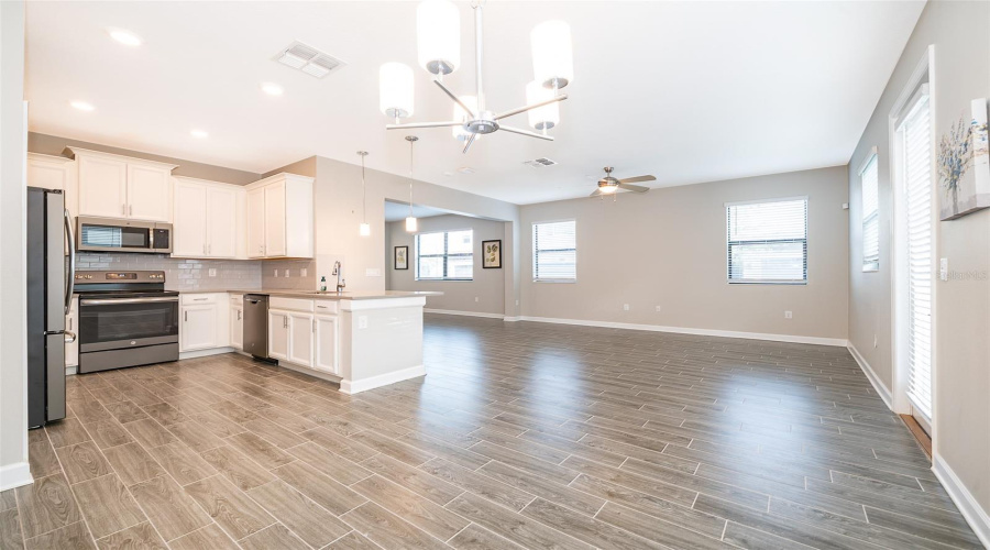 DAVENPORT, Florida 33896, 4 Bedrooms Bedrooms, ,3 BathroomsBathrooms,Residential,For Sale,PAYNE STEWART,0,MFRO6341046