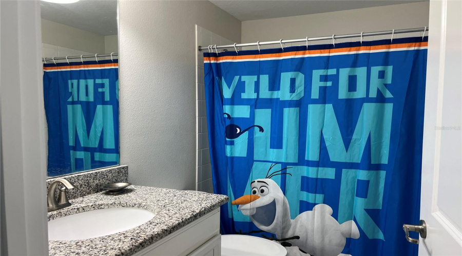 KISSIMMEE, Florida 34746, 6 Bedrooms Bedrooms, ,5 BathroomsBathrooms,Residential,For Sale,SLEEPY HOLLOW,0,MFRO6341605