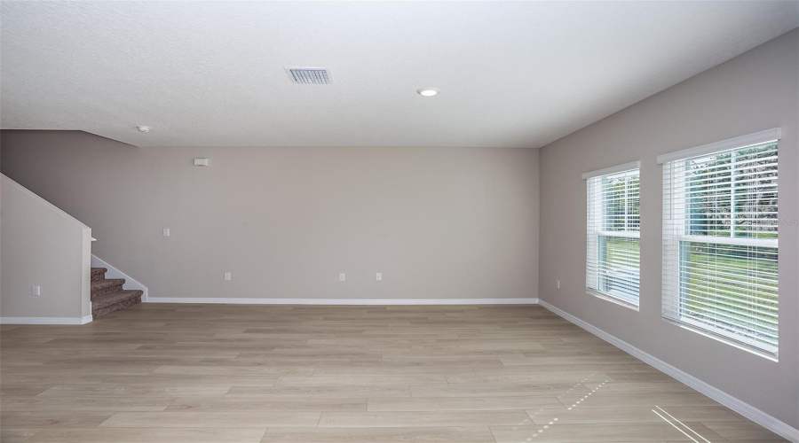 DAVENPORT, Florida 33837, 4 Bedrooms Bedrooms, ,2 BathroomsBathrooms,Residential,For Sale,ROLLING LAKE,0,MFRTB8415011