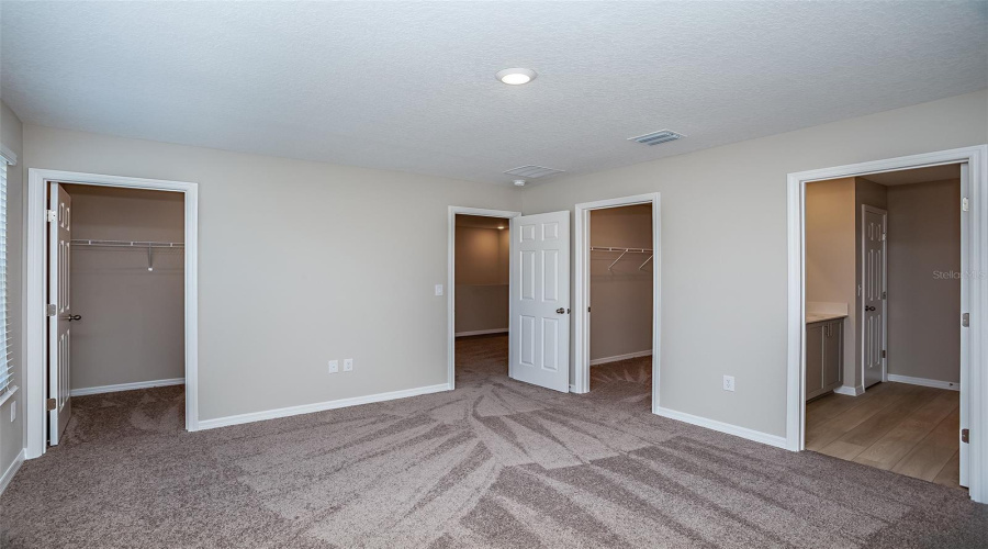DAVENPORT, Florida 33837, 4 Bedrooms Bedrooms, ,2 BathroomsBathrooms,Residential,For Sale,ROLLING LAKE,0,MFRTB8415011