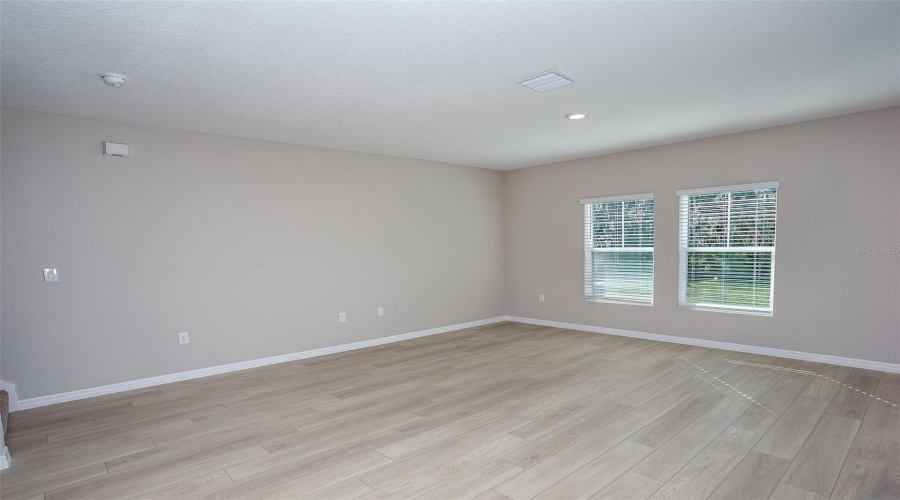 DAVENPORT, Florida 33837, 4 Bedrooms Bedrooms, ,2 BathroomsBathrooms,Residential,For Sale,ROLLING LAKE,0,MFRTB8415011