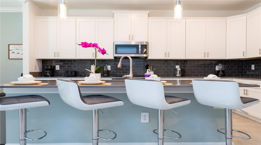 KISSIMMEE, Florida 34746, 6 Bedrooms Bedrooms, ,5 BathroomsBathrooms,Residential,For Sale,SCENE,0,MFRO6342886