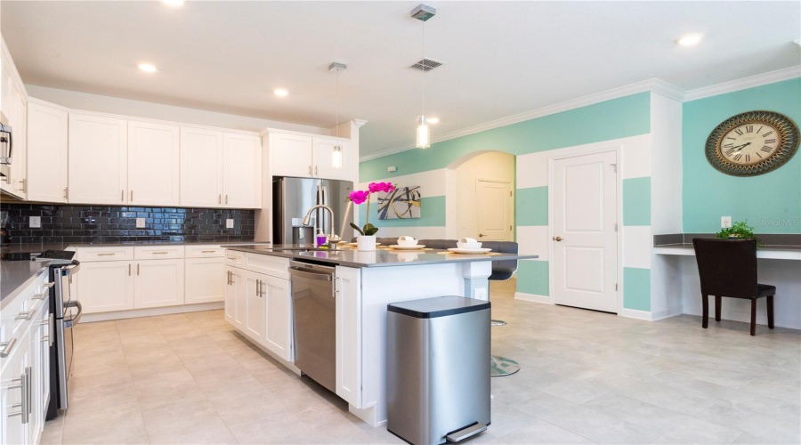 KISSIMMEE, Florida 34746, 6 Bedrooms Bedrooms, ,5 BathroomsBathrooms,Residential,For Sale,SCENE,0,MFRO6342886