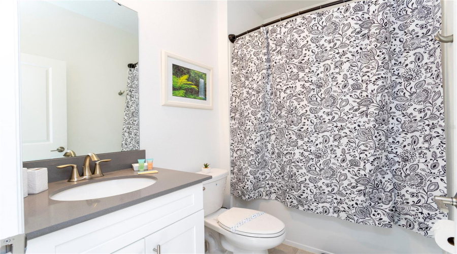 KISSIMMEE, Florida 34746, 6 Bedrooms Bedrooms, ,5 BathroomsBathrooms,Residential,For Sale,SCENE,0,MFRO6342886