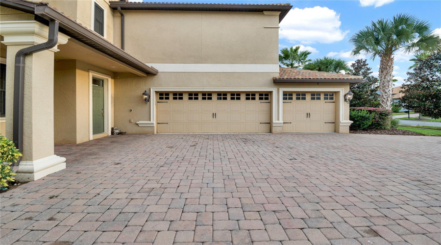 DAVENPORT, Florida 33896, 5 Bedrooms Bedrooms, ,3 BathroomsBathrooms,Residential,For Sale,GLENEAGLES,0,MFRO6342983