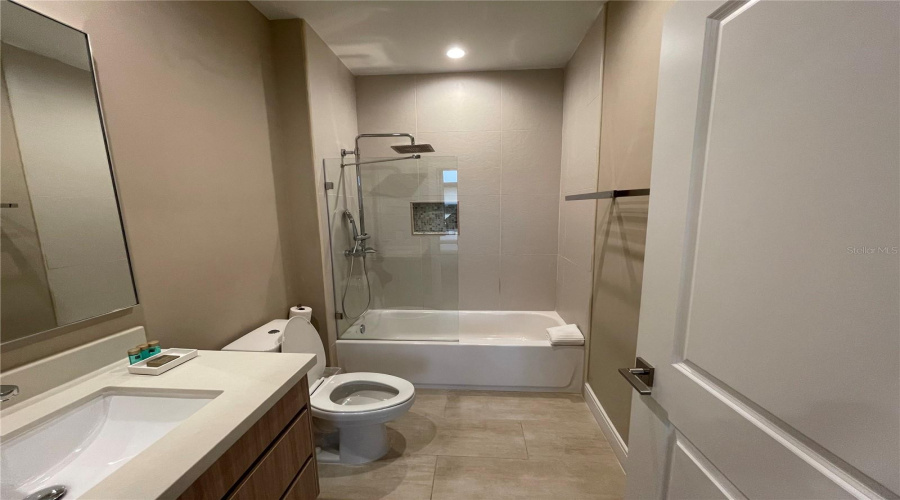 KISSIMMEE, Florida 34747, 4 Bedrooms Bedrooms, ,4 BathroomsBathrooms,Residential,For Sale,BROOKLYN,0,MFRO6342014