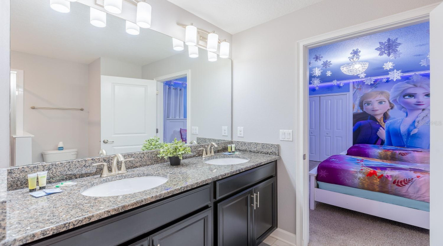 DAVENPORT, Florida 33896, 8 Bedrooms Bedrooms, ,5 BathroomsBathrooms,Residential,For Sale,HAZARD,0,MFRO6223945