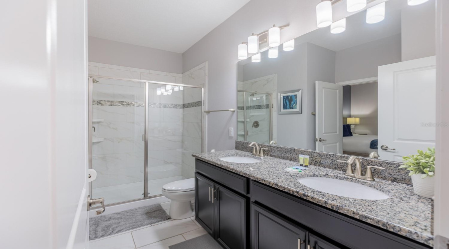 DAVENPORT, Florida 33896, 8 Bedrooms Bedrooms, ,5 BathroomsBathrooms,Residential,For Sale,HAZARD,0,MFRO6223945