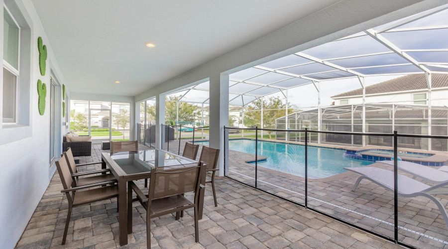 DAVENPORT, Florida 33896, 8 Bedrooms Bedrooms, ,5 BathroomsBathrooms,Residential,For Sale,HAZARD,0,MFRO6223945