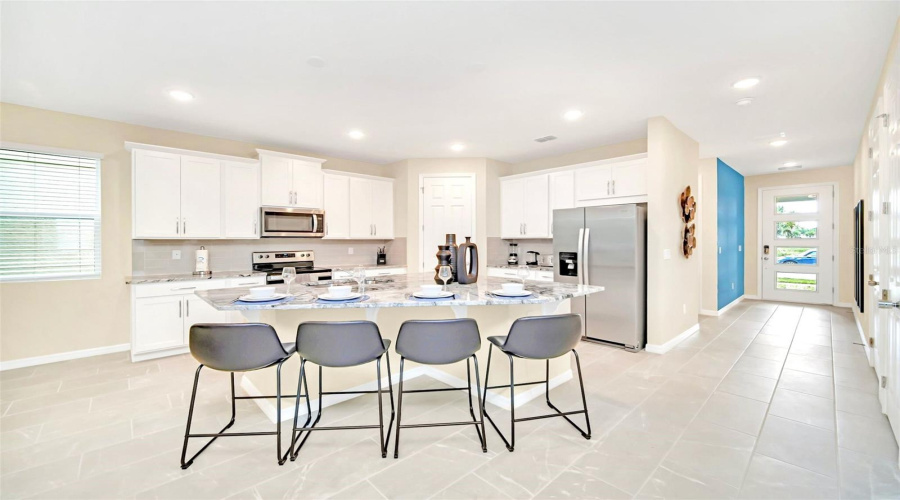 KISSIMMEE, Florida 34747, 7 Bedrooms Bedrooms, ,6 BathroomsBathrooms,Residential,For Sale,TROPICAL PALMS,0,MFRTB8423435