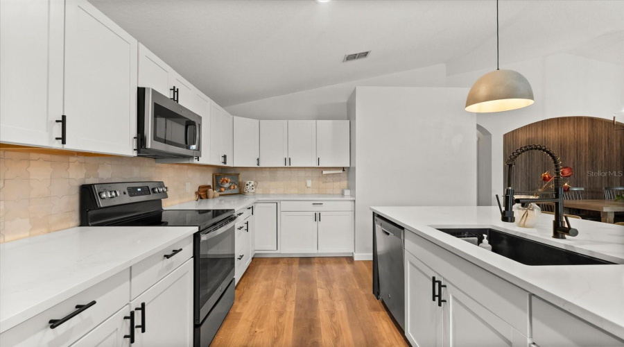 DAVENPORT, Florida 33896, 4 Bedrooms Bedrooms, ,3 BathroomsBathrooms,Residential,For Sale,BALMORAL,0,MFRO6343122