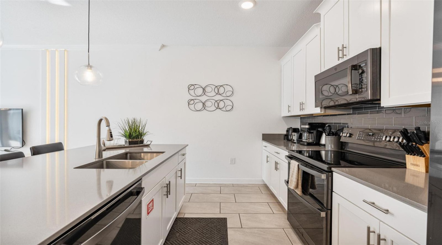 KISSIMMEE, Florida 34746, 4 Bedrooms Bedrooms, ,3 BathroomsBathrooms,Residential,For Sale,PENELOPE,0,MFRO6342487