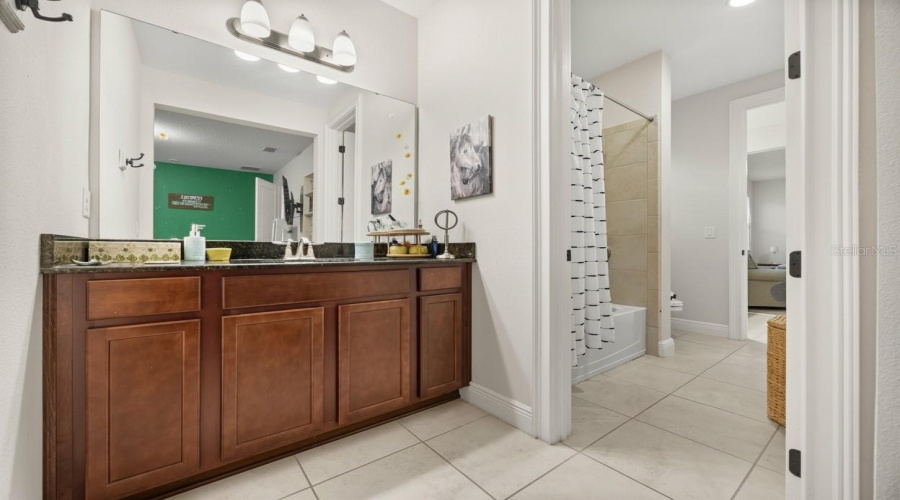 Jack and Jill Bath