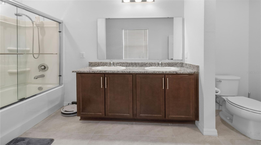 DAVENPORT, Florida 33896, 4 Bedrooms Bedrooms, ,2 BathroomsBathrooms,Residential,For Sale,HOOTON,0,MFRS5134382