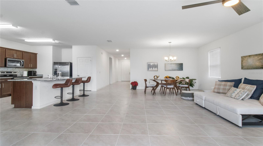 DAVENPORT, Florida 33896, 4 Bedrooms Bedrooms, ,2 BathroomsBathrooms,Residential,For Sale,HOOTON,0,MFRS5134382