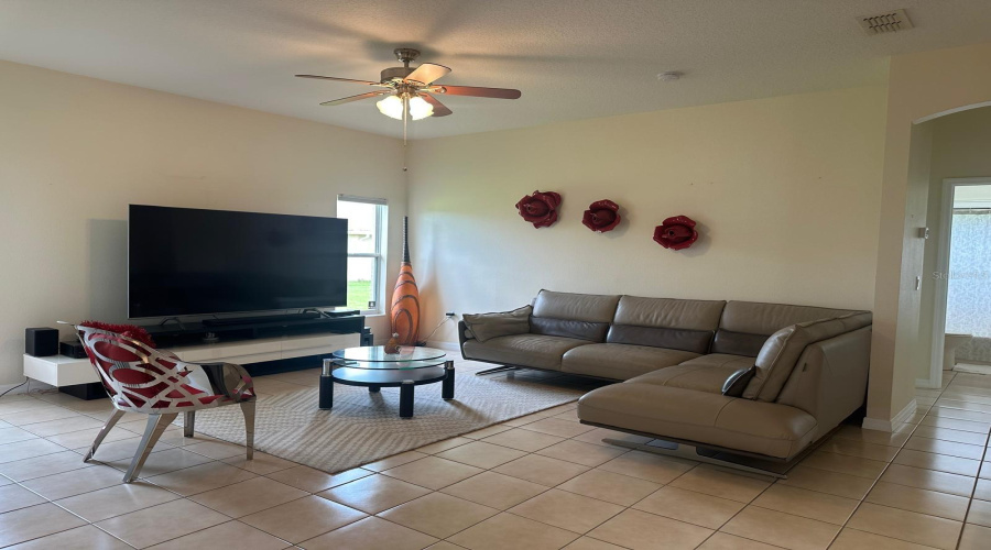 KISSIMMEE, Florida 34746, 3 Bedrooms Bedrooms, ,2 BathroomsBathrooms,Residential,For Sale,BOUGAINVILLEA,0,MFRS5134207