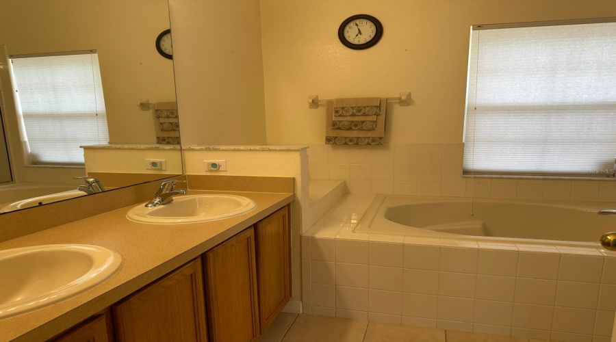 KISSIMMEE, Florida 34746, 3 Bedrooms Bedrooms, ,2 BathroomsBathrooms,Residential,For Sale,BOUGAINVILLEA,0,MFRS5134207