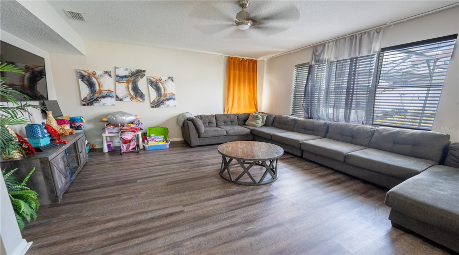 DAVENPORT, Florida 33896, 5 Bedrooms Bedrooms, ,4 BathroomsBathrooms,Residential,For Sale,FOREST VIEW,0,MFRO6341921