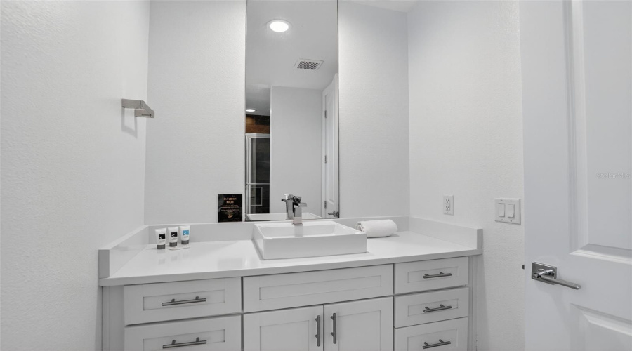 KISSIMMEE, Florida 34747, 4 Bedrooms Bedrooms, ,4 BathroomsBathrooms,Residential,For Sale,SUNRISE SHORES,0,MFRO6342818