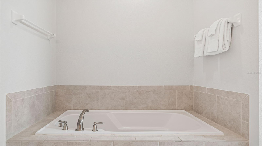 KISSIMMEE, Florida 34747, 5 Bedrooms Bedrooms, ,5 BathroomsBathrooms,Residential,For Sale,MARKER,0,MFRO6338714