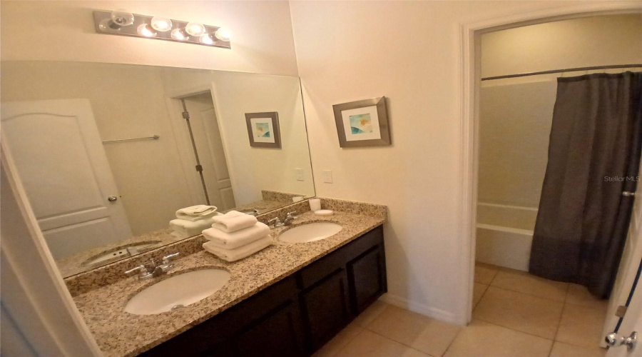 DAVENPORT, Florida 33837, 5 Bedrooms Bedrooms, ,4 BathroomsBathrooms,Residential,For Sale,WILDWOOD,0,MFRTB8426096