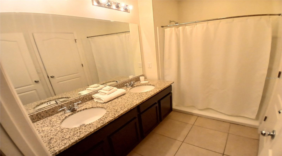 DAVENPORT, Florida 33837, 5 Bedrooms Bedrooms, ,4 BathroomsBathrooms,Residential,For Sale,WILDWOOD,0,MFRTB8426096