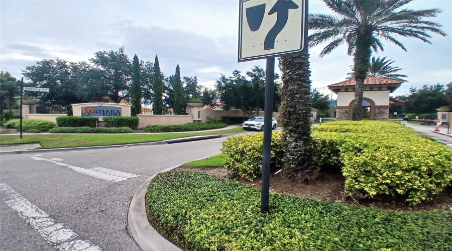 DAVENPORT, Florida 33837, 5 Bedrooms Bedrooms, ,4 BathroomsBathrooms,Residential,For Sale,WILDWOOD,0,MFRTB8426096