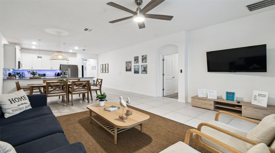 DAVENPORT, Florida 33896, 3 Bedrooms Bedrooms, ,2 BathroomsBathrooms,Residential,For Sale,CABOT CLIFFS,0,MFRO6342554