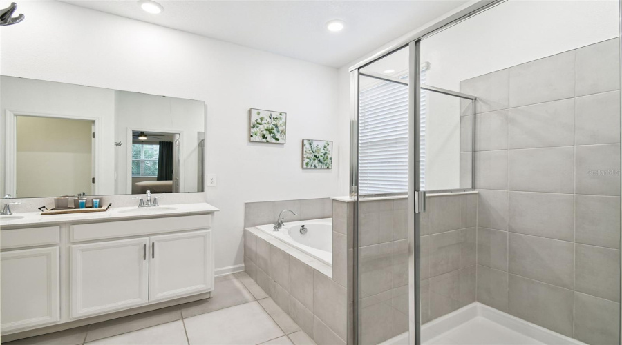 DAVENPORT, Florida 33896, 3 Bedrooms Bedrooms, ,2 BathroomsBathrooms,Residential,For Sale,CABOT CLIFFS,0,MFRO6342554