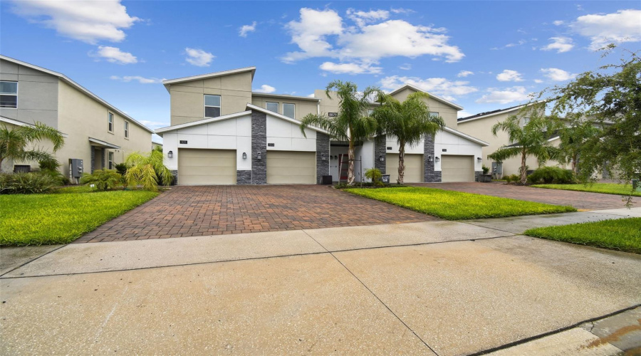 DAVENPORT, Florida 33896, 3 Bedrooms Bedrooms, ,2 BathroomsBathrooms,Residential,For Sale,CABOT CLIFFS,0,MFRO6342554